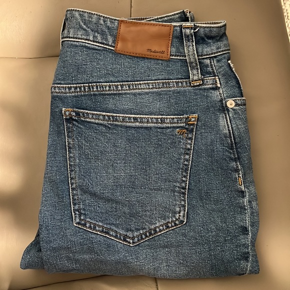 ❌SOLD❌Madewell Petite Curvy Slim Demi-Boot Jeans in Enright Wash 27P - Picture 6 of 6